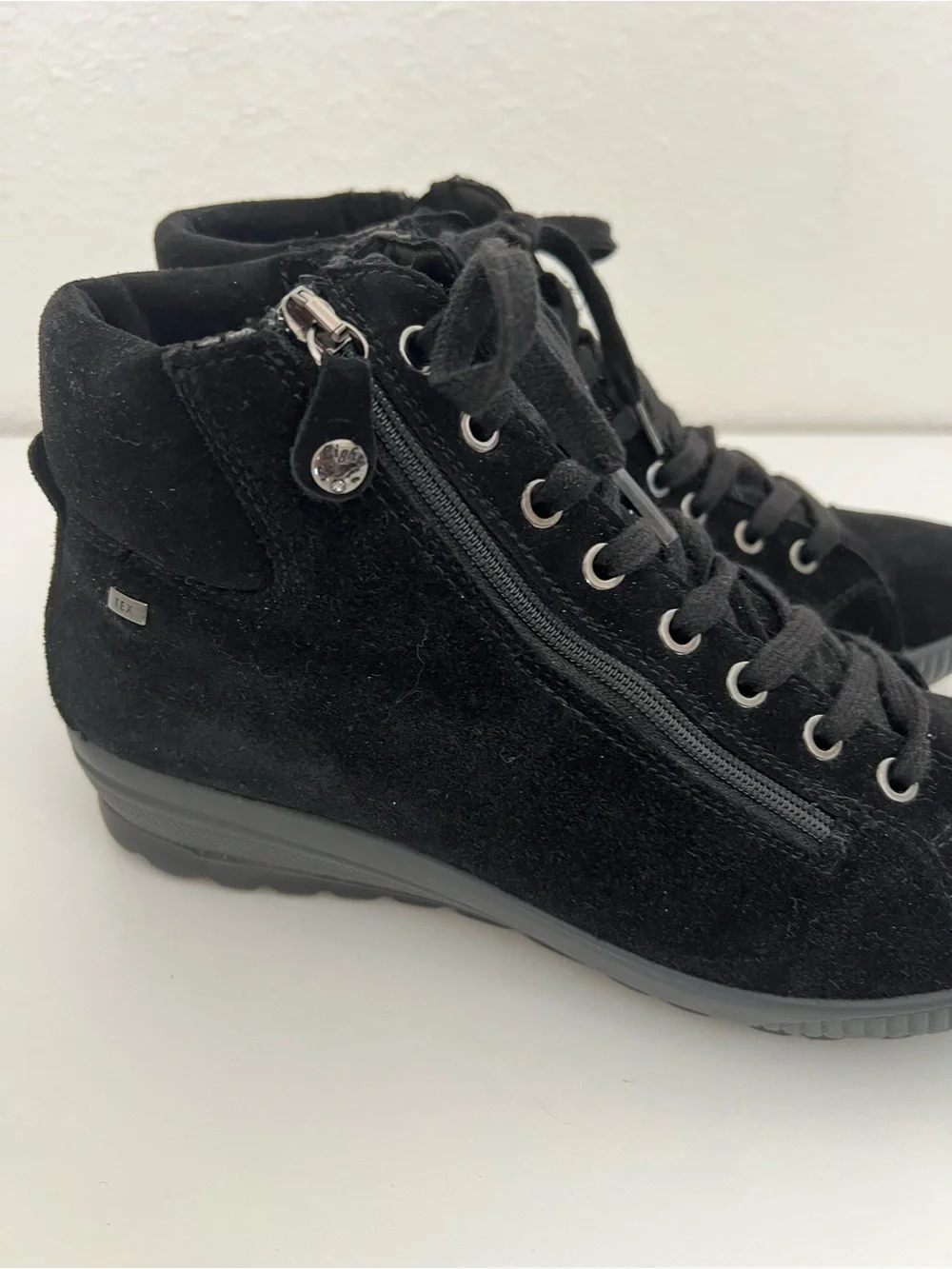 TEX Women's Black Suede Lace-Up Ankle Booties